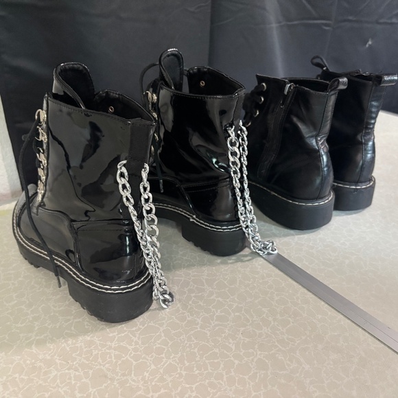 Shoes - Size 7 2 Pack Low Cut Boot Bundle Priced To Sell